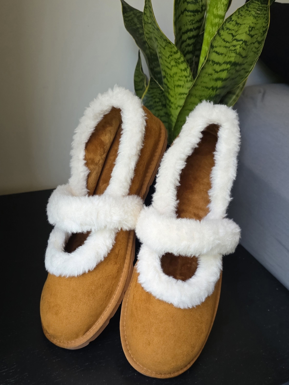 No Boundaries Chestnut Brown Moccasin Slippers with White Faux Fur Trim